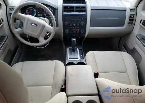 2012 Ford Escape Xls z USA, uszkodzony, nr VIN 1FMCU0C71CKC17460